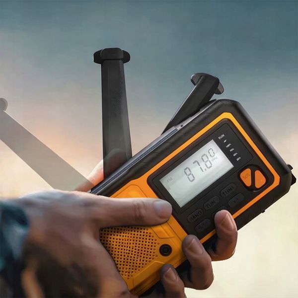 Радиоприемник FORCE с солнечной панелью динамо Powerbank и фонарем MK5907190139181 фото